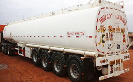 The 1st unit Oil tank semi trailer export Africa, In July 2014;